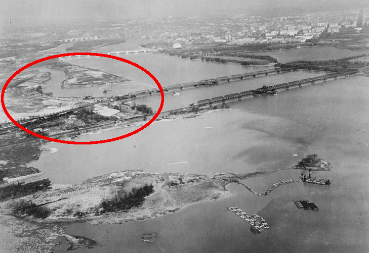 upstream from 14th Street Bridge in 1930, before completion of Columbia Island and construction of the Mount Vernon Memorial Highway