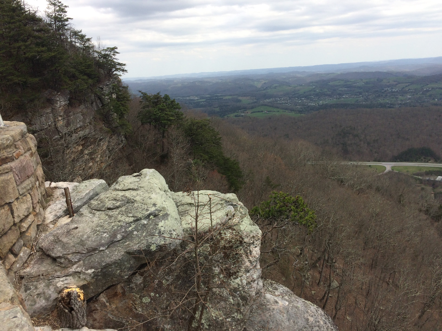 looking north at the edge of Cumberland Mountain and the Allegheny Front, from Pinnacle Gap overlook