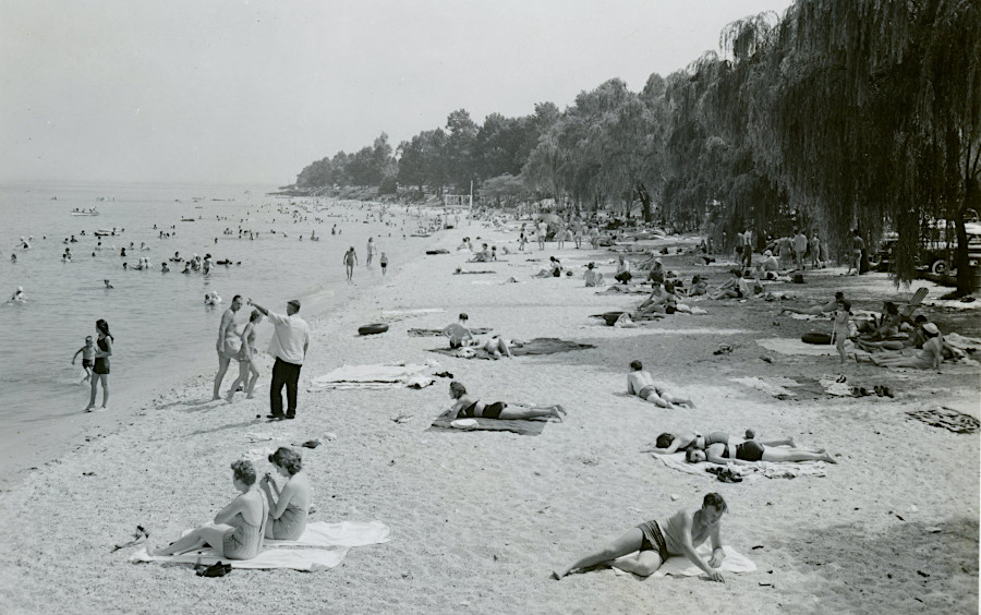Colonial Beach before installation of sand retention structures