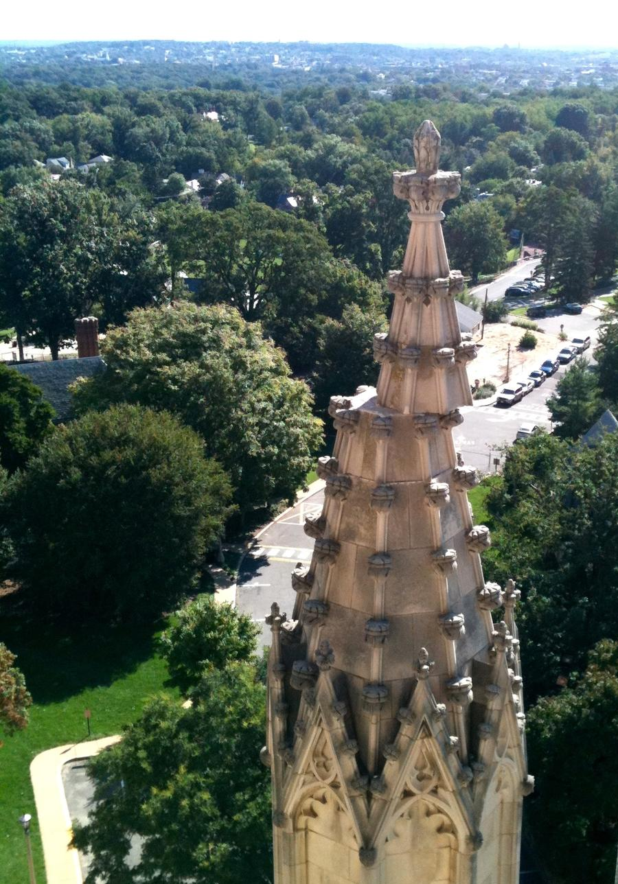 the 2011 earthquake displaced the top of a tower at the National Cathedral in Washington, DC