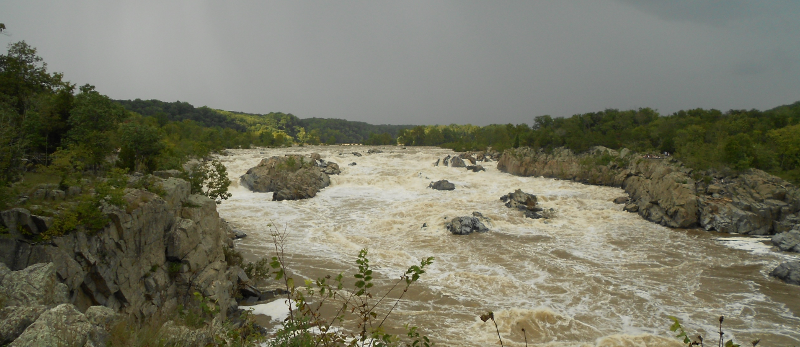 Great Falls of the Potomac River after heavy rainfall in September, 2011 (located primarily in what state?)
