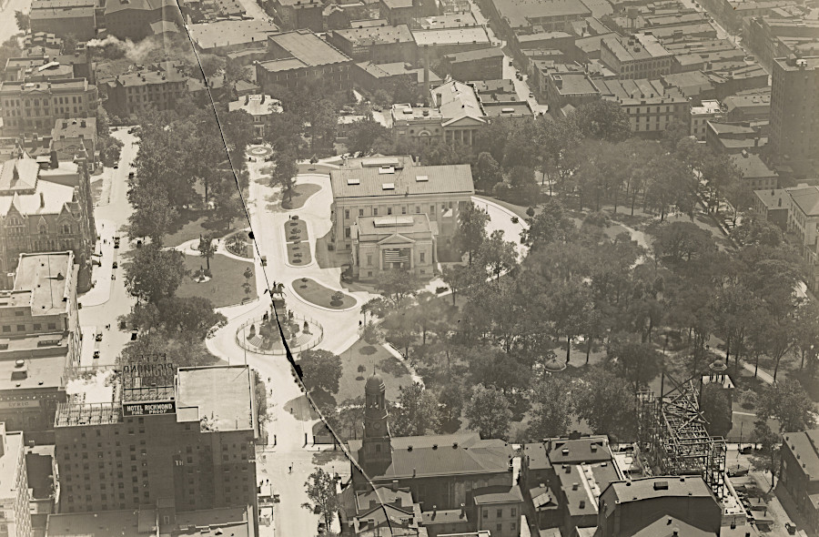 Capitol building on September 3, 1920 after wings were added
