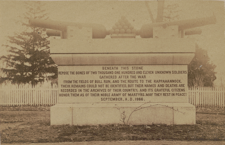 an Arlington Cemetery monument to honor the Civil War dead, dedicated in 1866, included unidentified remains from both Union and Confederate soldiers