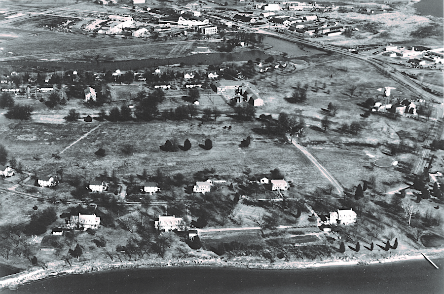 Dahlgren expanded quickly in World War II, building housing in Boomtown for the new workers