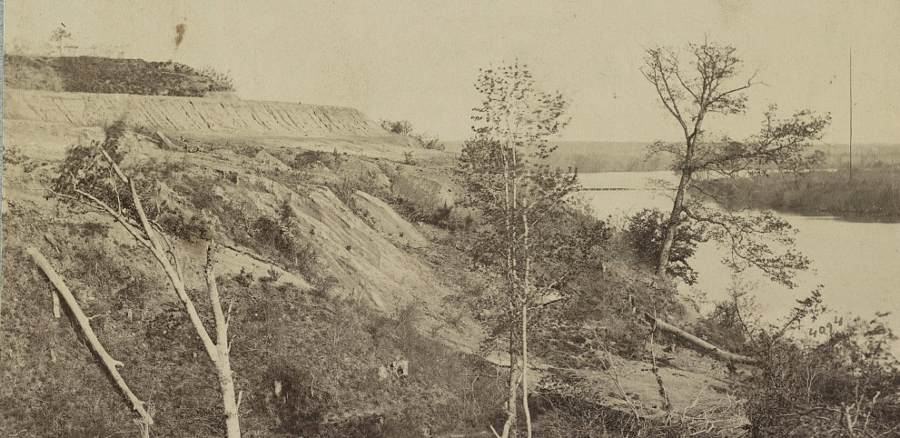 Confederate cannon, high on the riverbank at Fort Darling on Drewry's Bluff, and obstructions in the James River blocked the Union Navy from moving upstream to Richmond between 1862-65