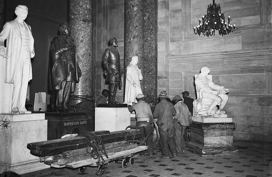 Gen. Robert E. Lee next to Jefferson Davis, in the US Capitol