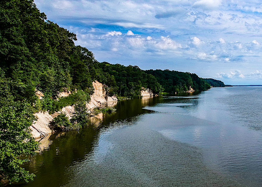 Fones Cliffs stretches for four miles on the north bank of the Rappahannock River, upstream of Warsaw in Richmond County