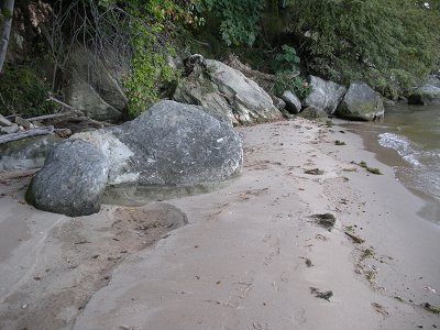 sandstone at Leesylvania, eroding back into individual sand grains