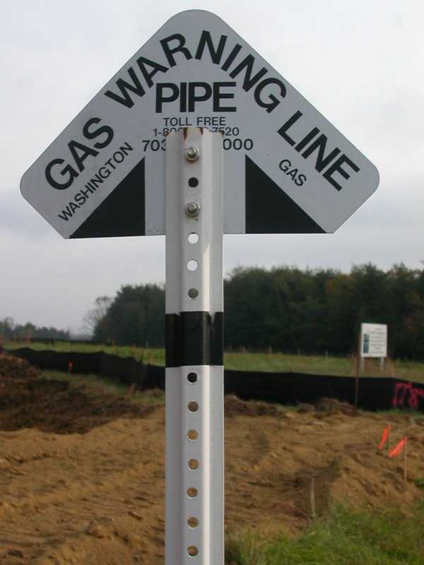 natural gas is supplied to houses east of Bull Run Post Office Road, in Fairfax County