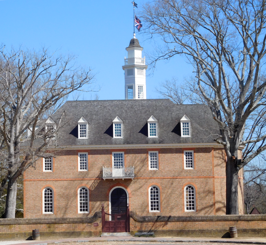 Colonial Williamsburg reconstructed the Capitol that burned in 1747, not the replacement building that was used at the start of the American Revolution