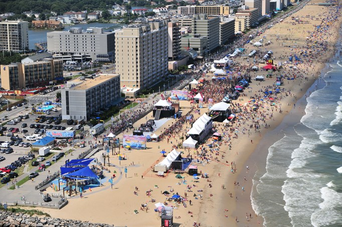 the East Coast Surfing Championships bring a crowd to Virginia Beach