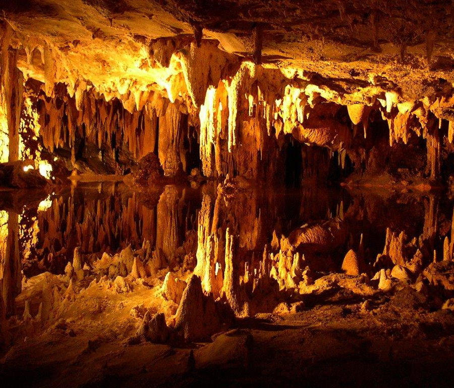 the spectacular and complicated stone formations at Luray Caverns draw tourists to the privately-owned tourist attraction