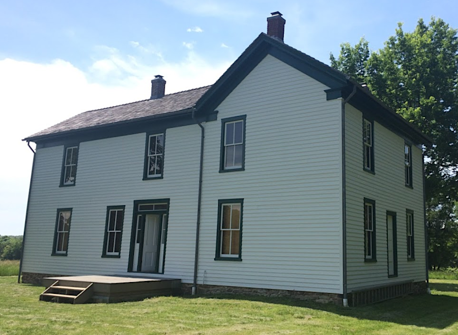 the farmhouse occupied by the Brawners in 1862 was a one-story structure, with perhaps half the footprint of the current structure