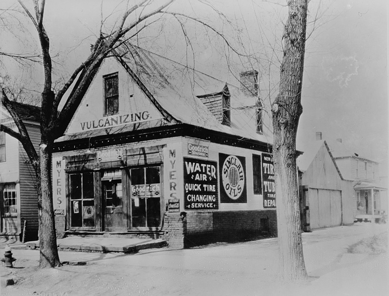 barber and peruke maker's shop in 1943, before restoration