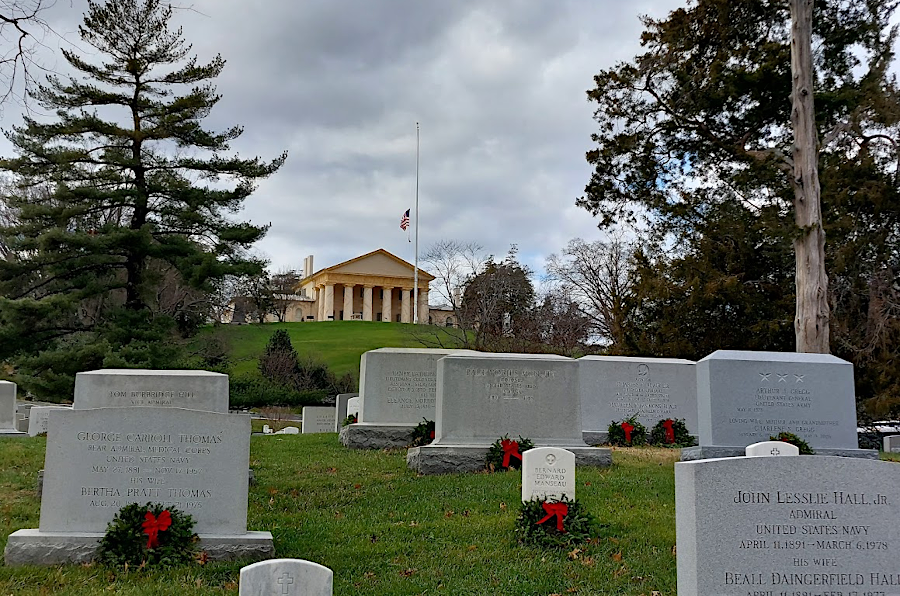 the Arlington mansion house is now surrounded by graves