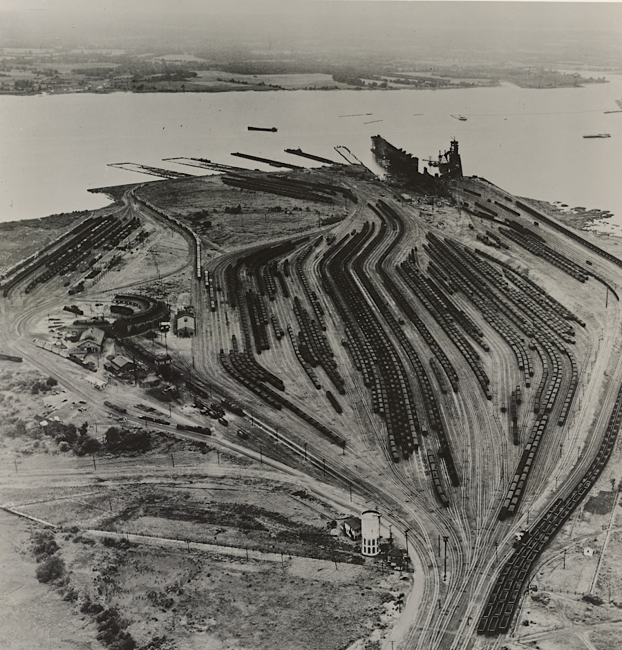 the Norfolk and Western Railway carried coal to the docks at Lamberts Point on the Elizabeth River in Norfolk