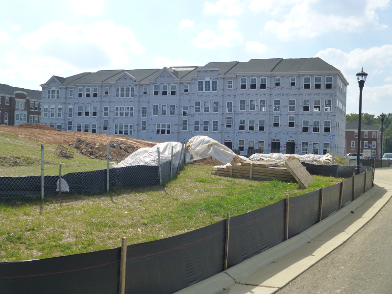 housing under construction at Vienno Metro station (MetroWest project) in 2013
