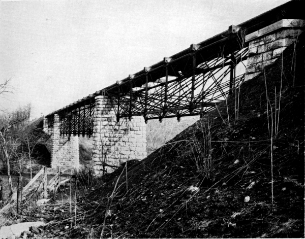 the Valley Railroad bridge over the North River at Mount Crawford used Bollman deck trusses