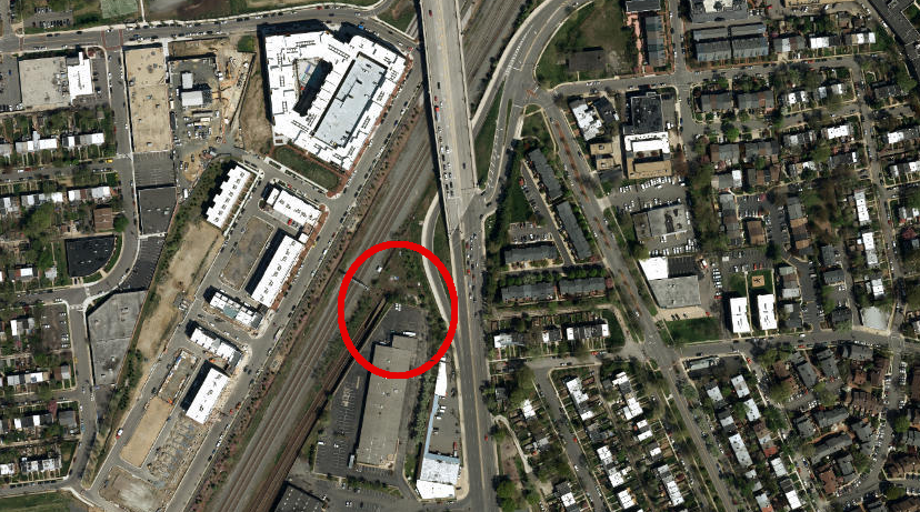 the Yellow Line goes underneath North Henry Street (Route 1) near the Braddock Road station