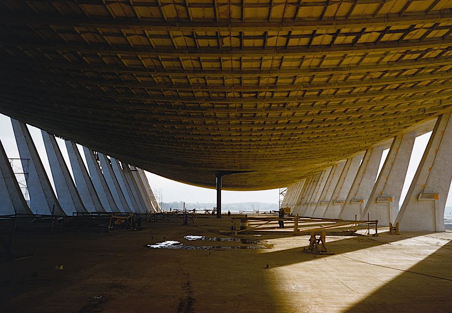 Eero Saarinen's terminal under construction at Dulles International Airport (IAD)