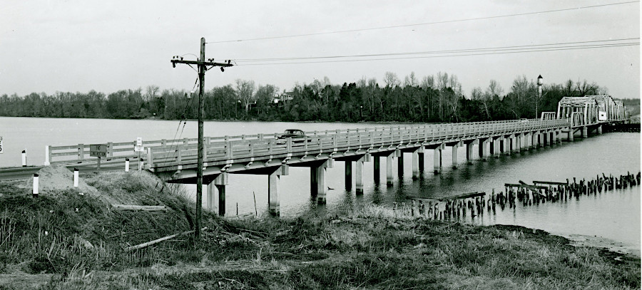 the truss on the US 301 bridge over the Rappahannock River was eliminated in the 1980 replacement