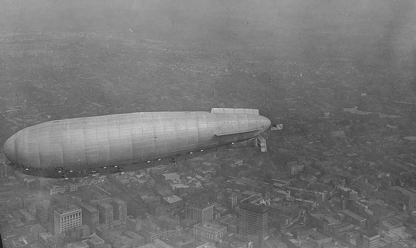 the Roma dirigible over Norfolk in 1921
