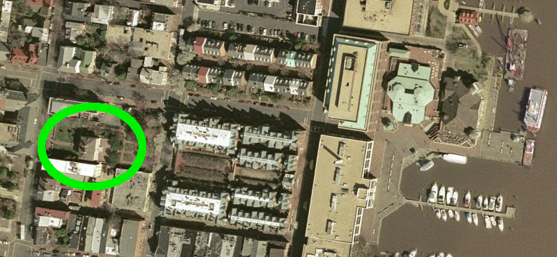 Carlyle House in Alexandria (circled) and extent of land filled to create new waterfront