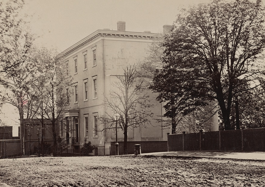 the Confederate capital moved from Montgomery (Alabama) to Richmond after Virginia seceded in 1861, and President Jefferson Davis occupied the Confederate White House until the fall of Richmond in 1865