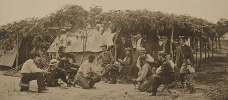 Union officers entertained themselves during the 1864-65 siege at Petrsburg by watching a cockfight