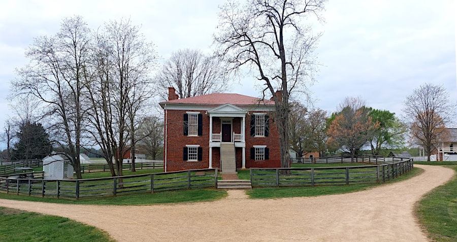 the east-facing side of the Appomattox Court House, as reconstructed by the National Park Service