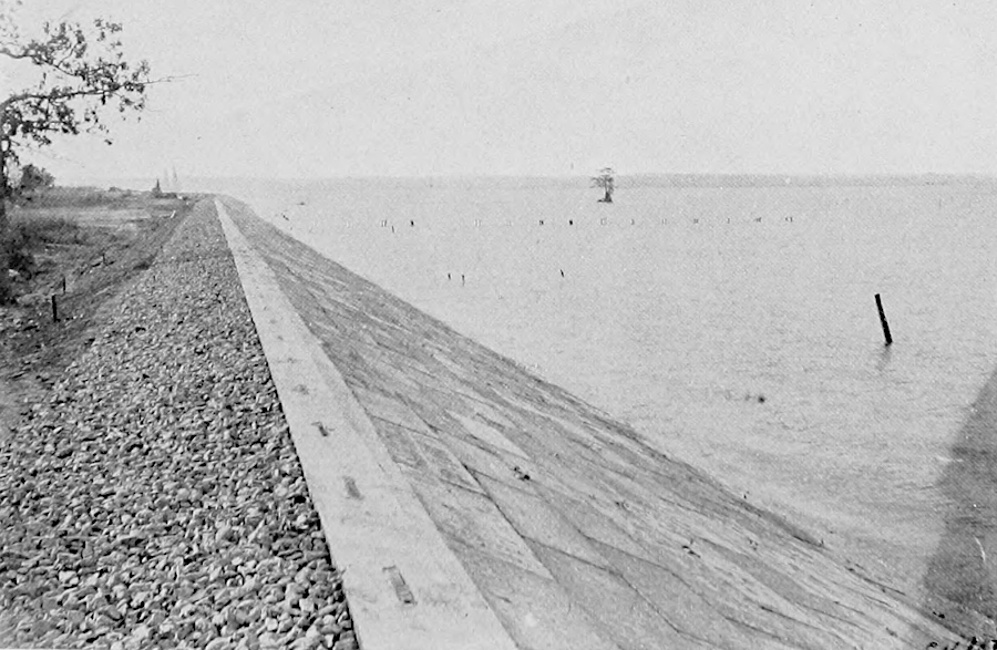 seawall in 1907, at the 300th anniversary (tercentennial) of the construction of James Fort
